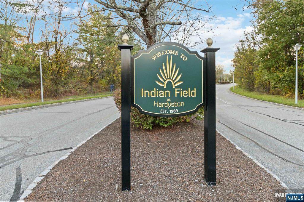 30 Sweetwater Lane - Photo 1