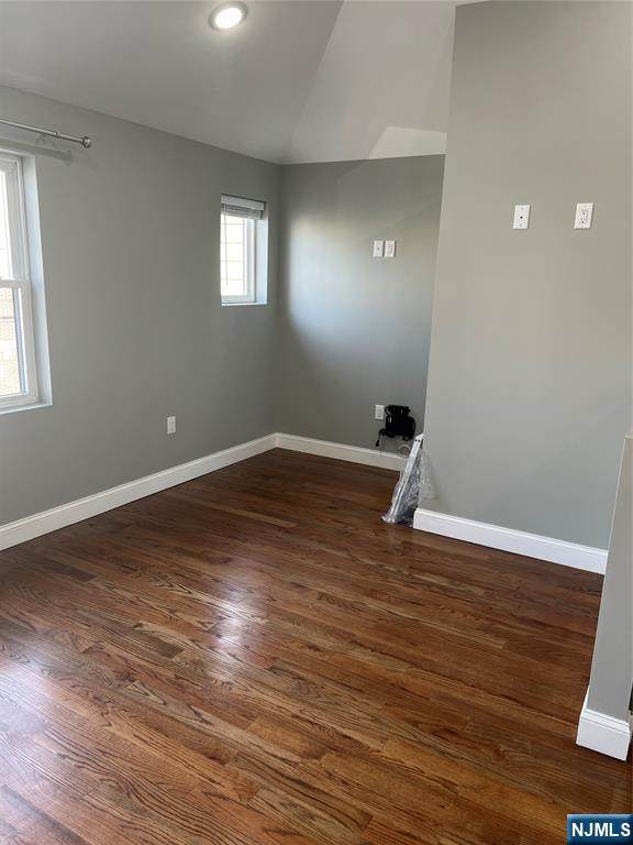 421 William - Photo 1