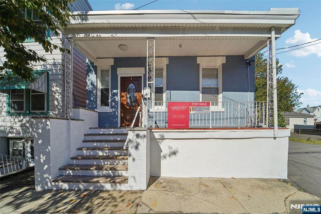 27-29 Naples Avenue - Photo 1