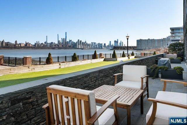 9 Somerset Lane - Photo 1