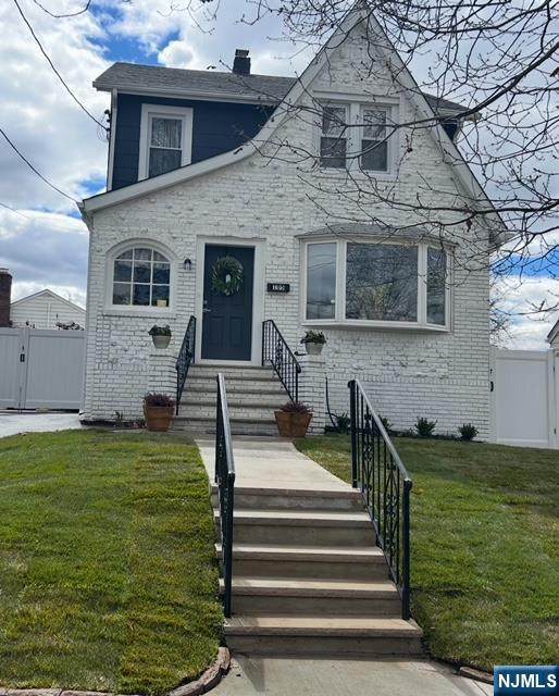 105 Jauncey Avenue - Photo 1