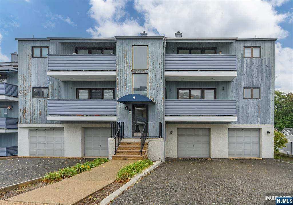 4 Domessina Lane - Photo 1