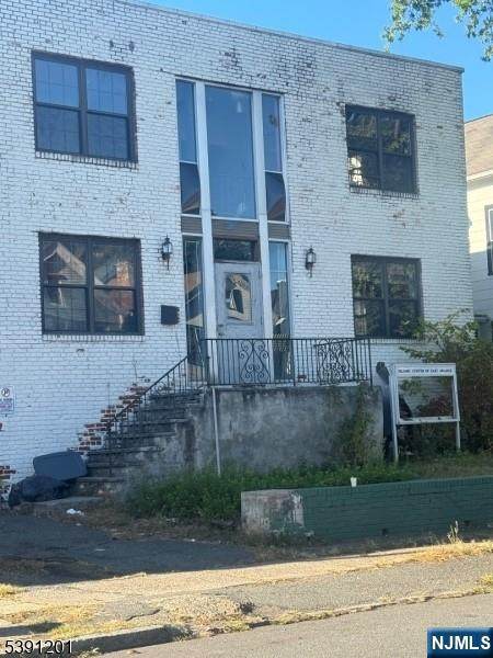 61 Lincoln Street - Photo 1