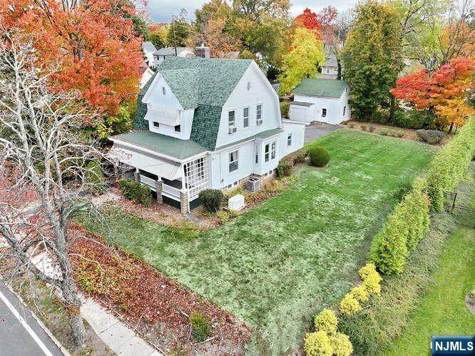 192 Broadway - Photo 1