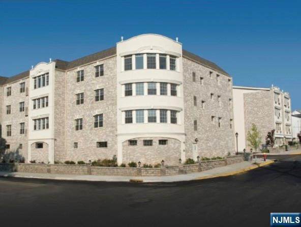 132 Union Avenue - Photo 1