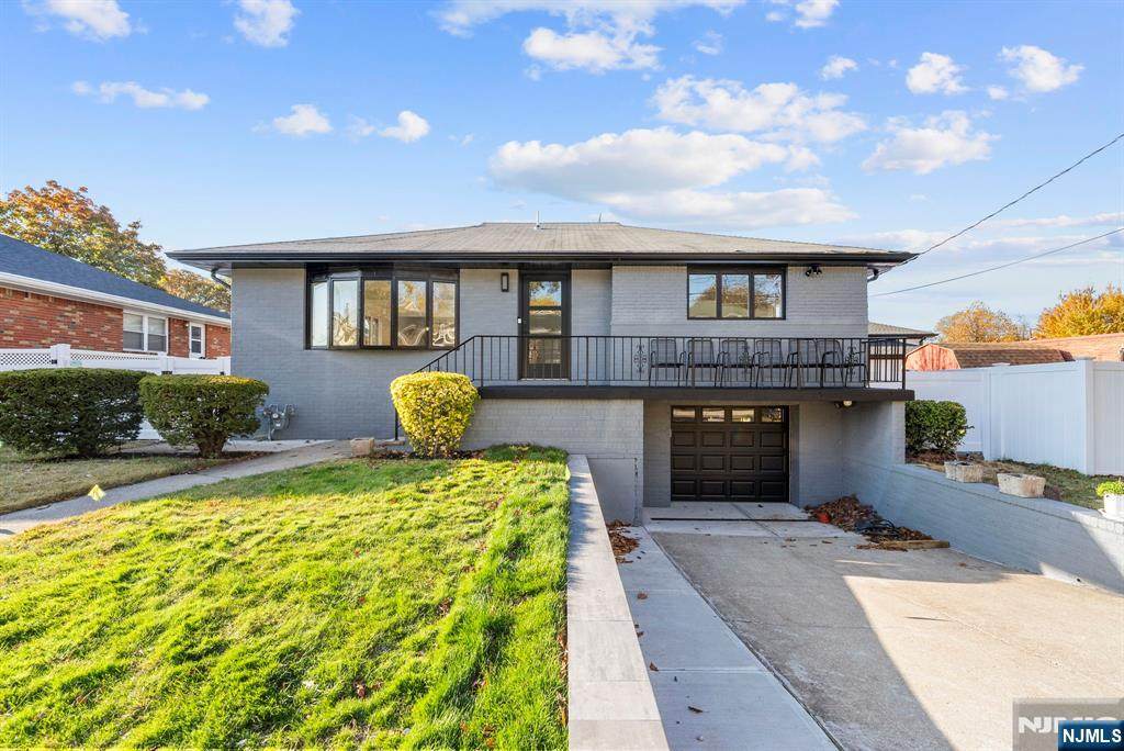 1107 Fairview Lane - Photo 1