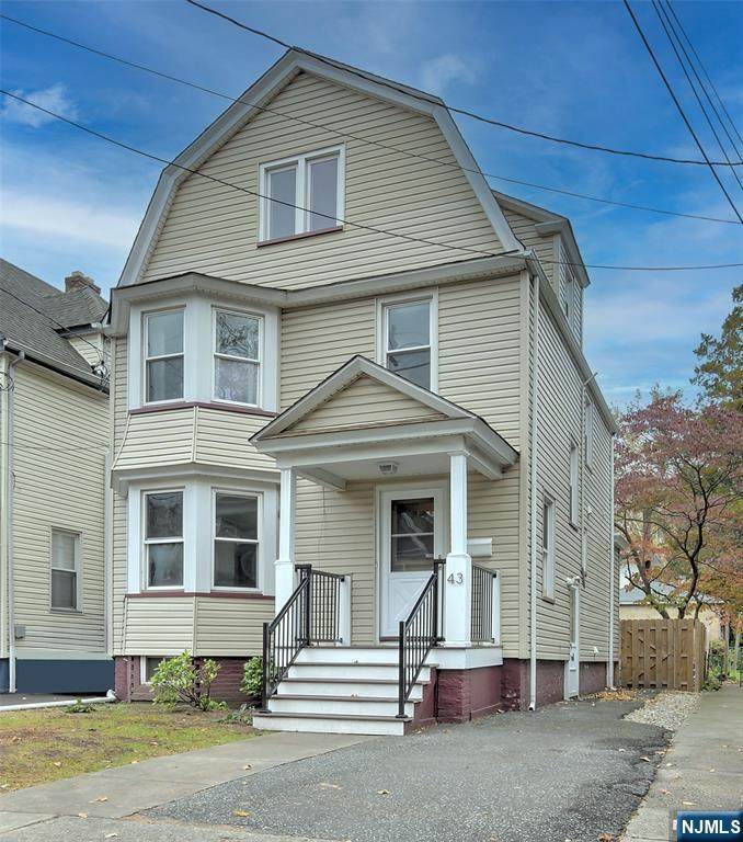 43 Llewellyn Avenue - Photo 1