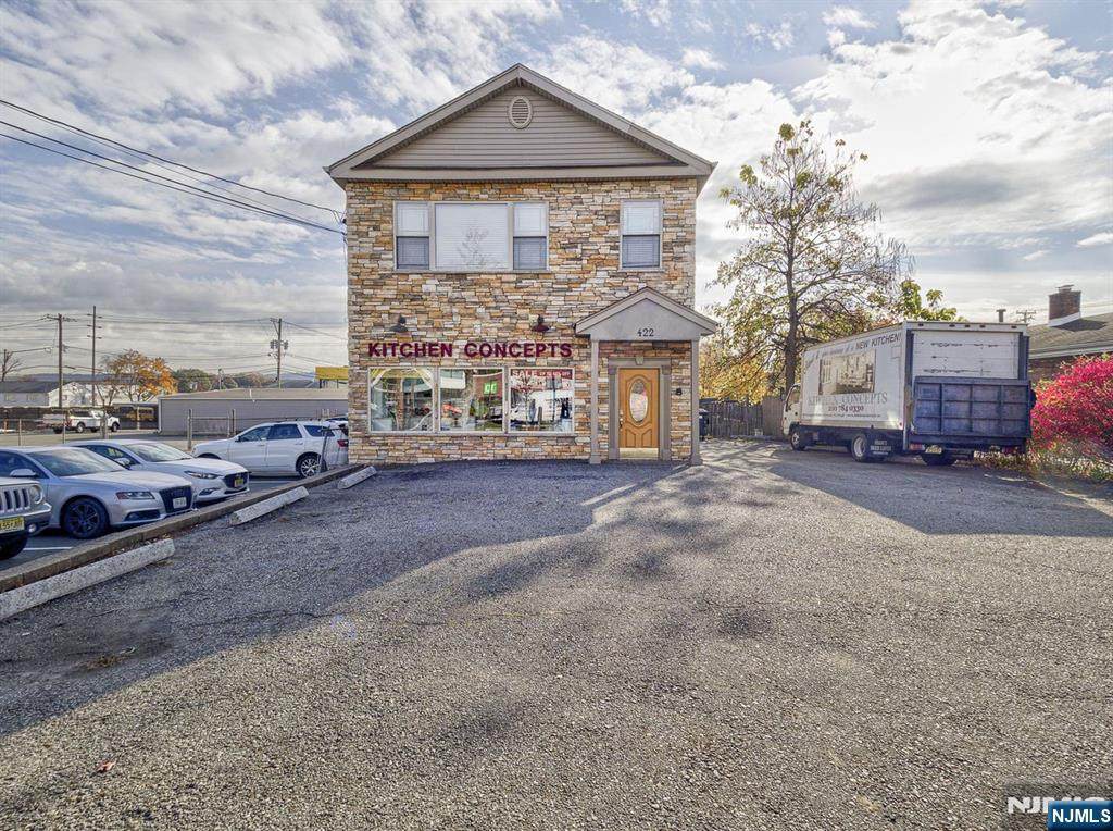 422 Livingston Street - Photo 1