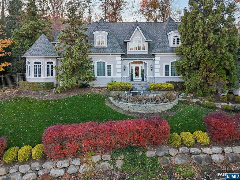 14 Henion Garden - Photo 1