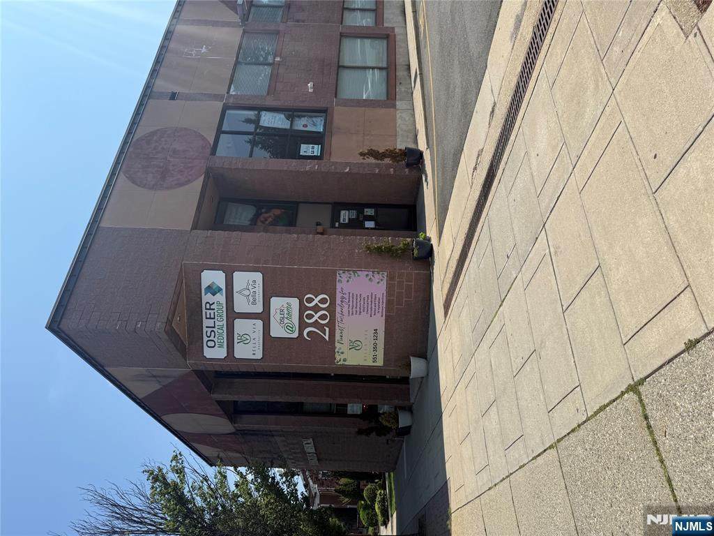 288 Boulevard - Photo 1