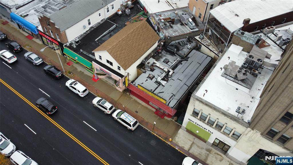 591 Bloomfield Avenue - Photo 1