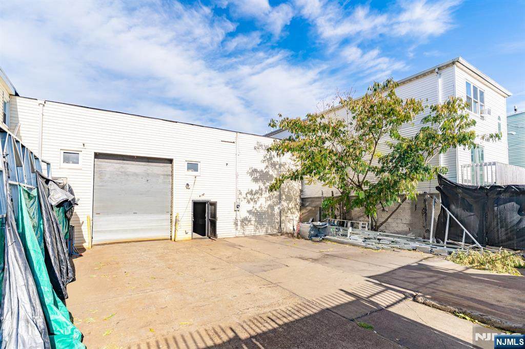 98 Delancy Street - Photo 1