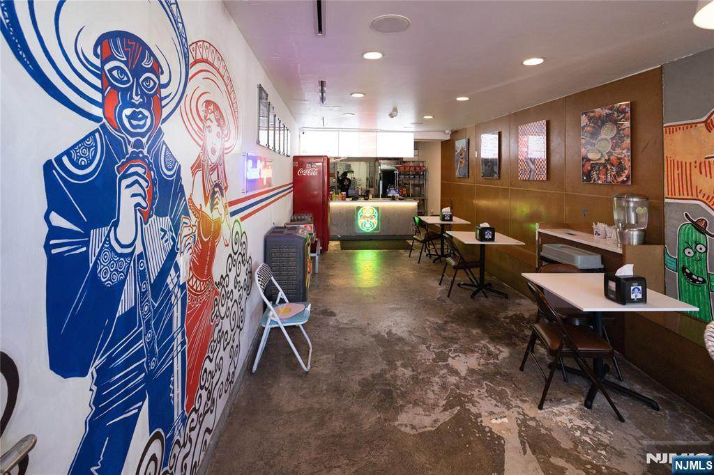 210 Broad Avenue - Photo 1