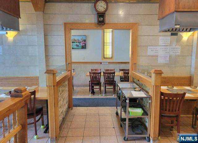 450 Broad Avenue - Photo 1