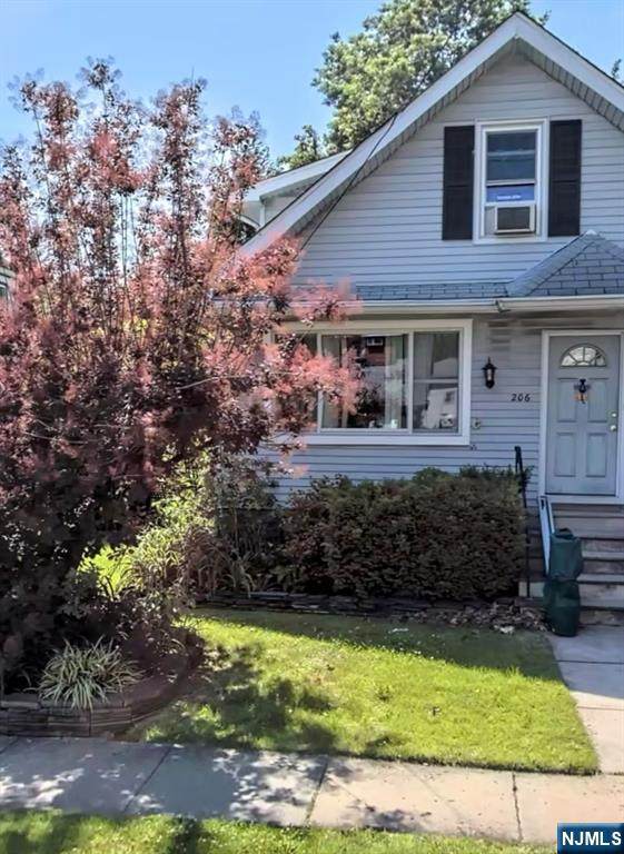 206 Amsterdam Avenue - Photo 1