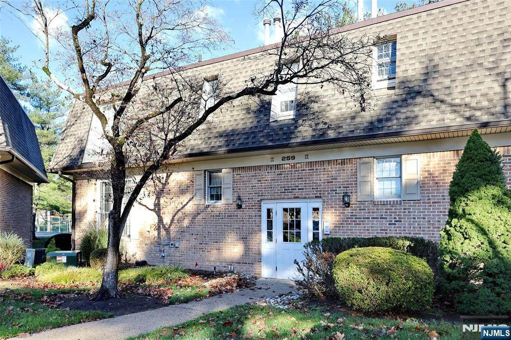 259 Collignon Way - Photo 1