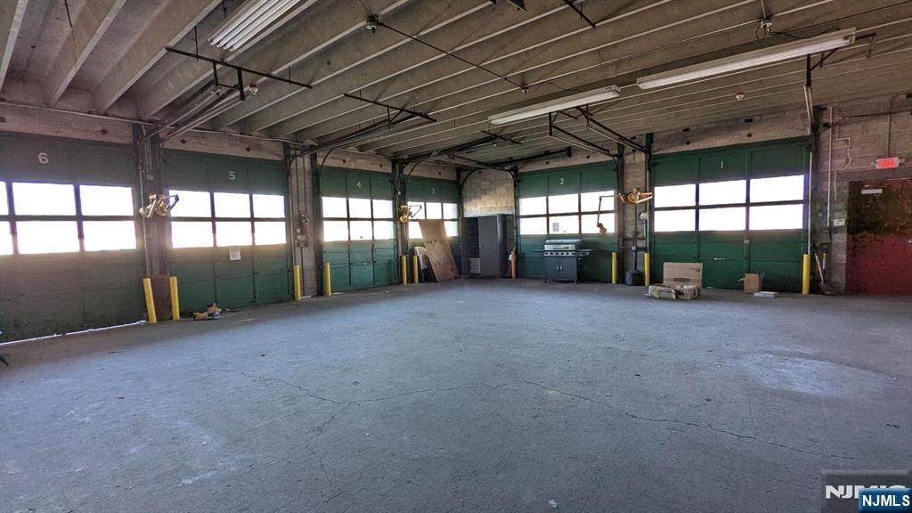 426 Madison Avenue - Photo 1