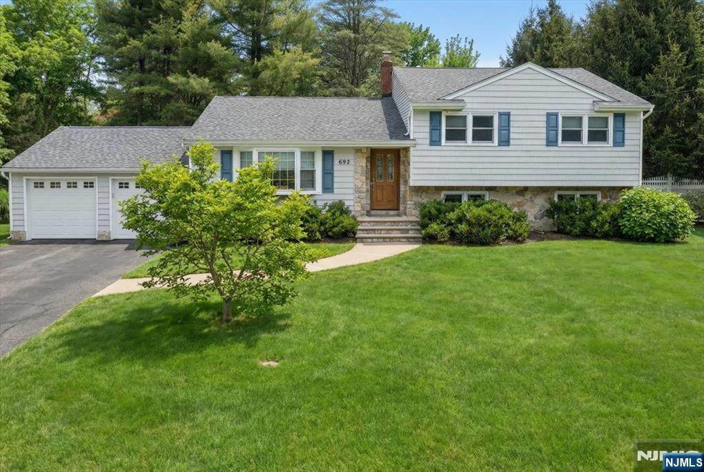 692 Pine Lake Drive - Photo 1