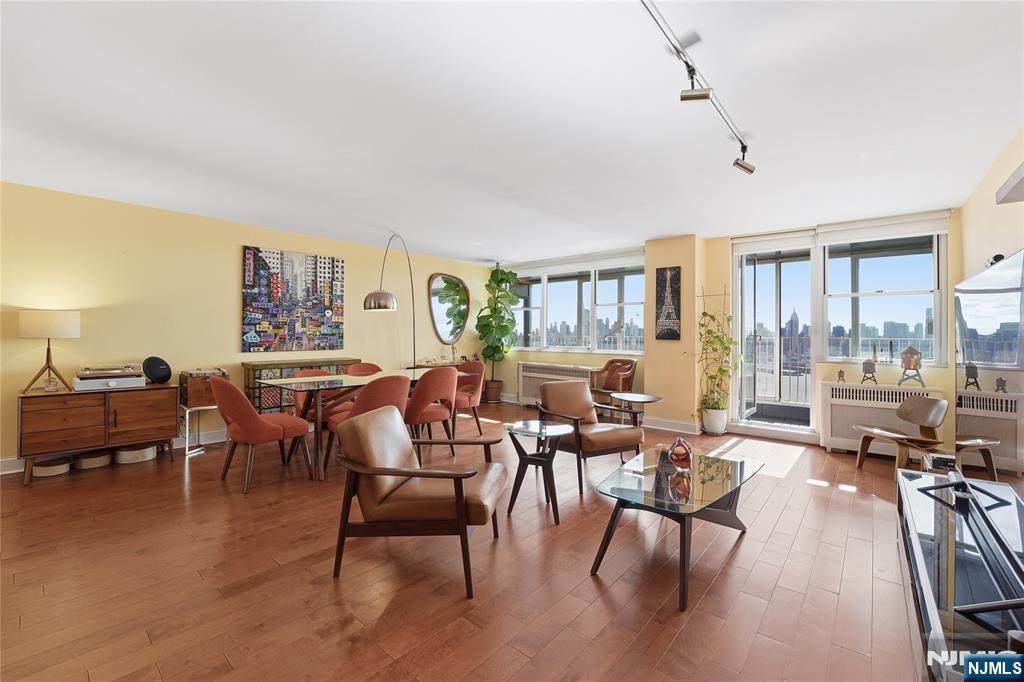 6040 Boulevard East - Photo 1