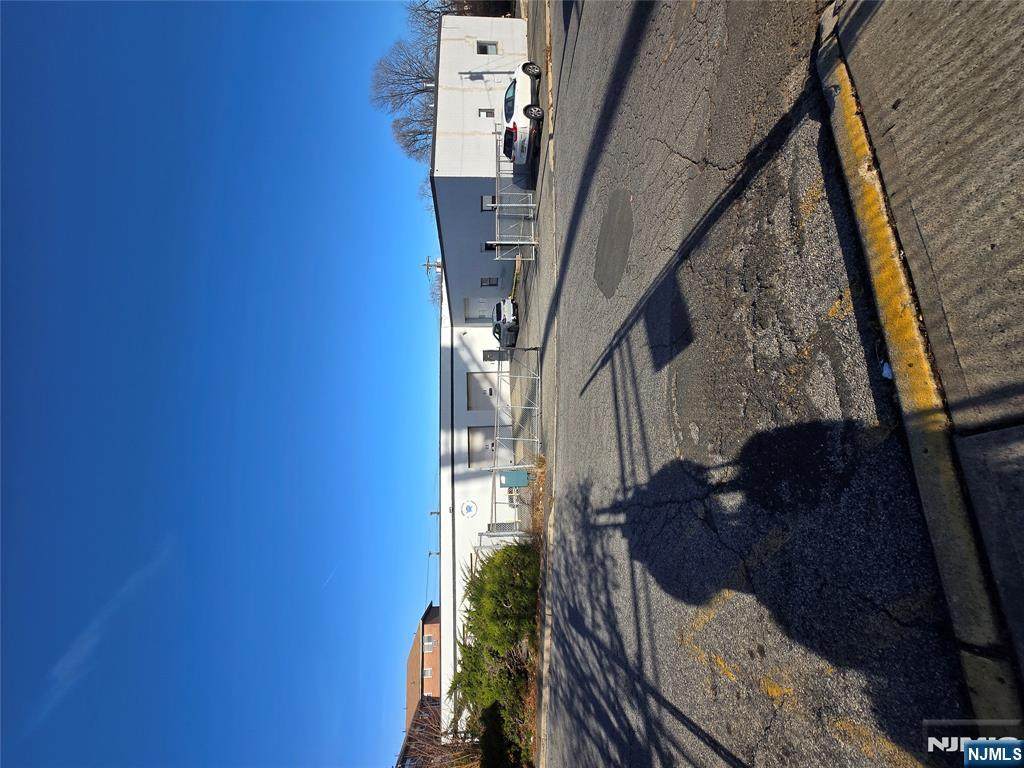 200 Elleen Terrace - Photo 1