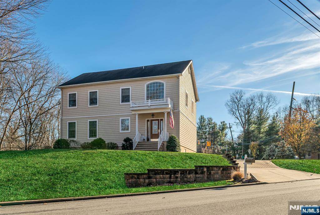 500 Blue Hill Terrace - Photo 1