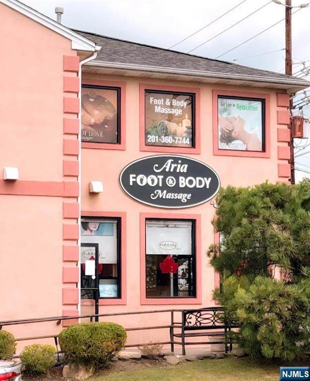 348 Kinderkamack Road - Photo 1