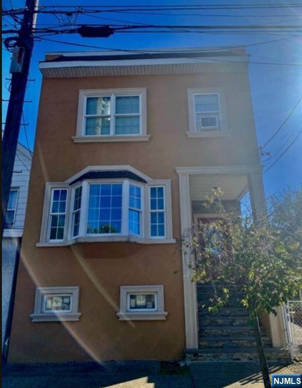 280 Malcolm Avenue - Photo 1