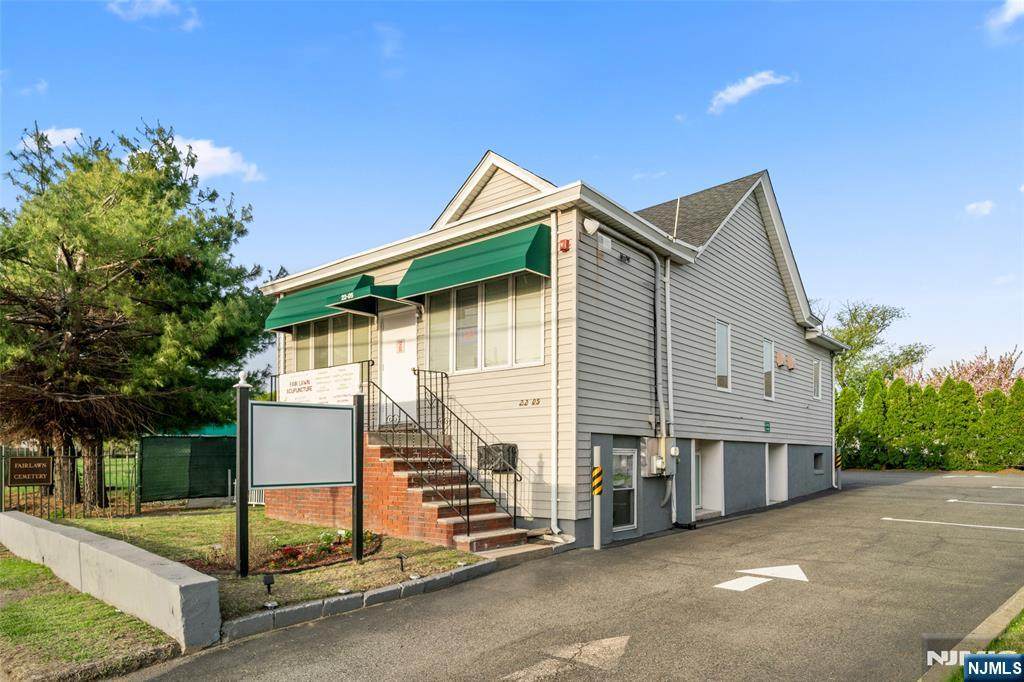 22-05 Maple Avenue - Photo 1