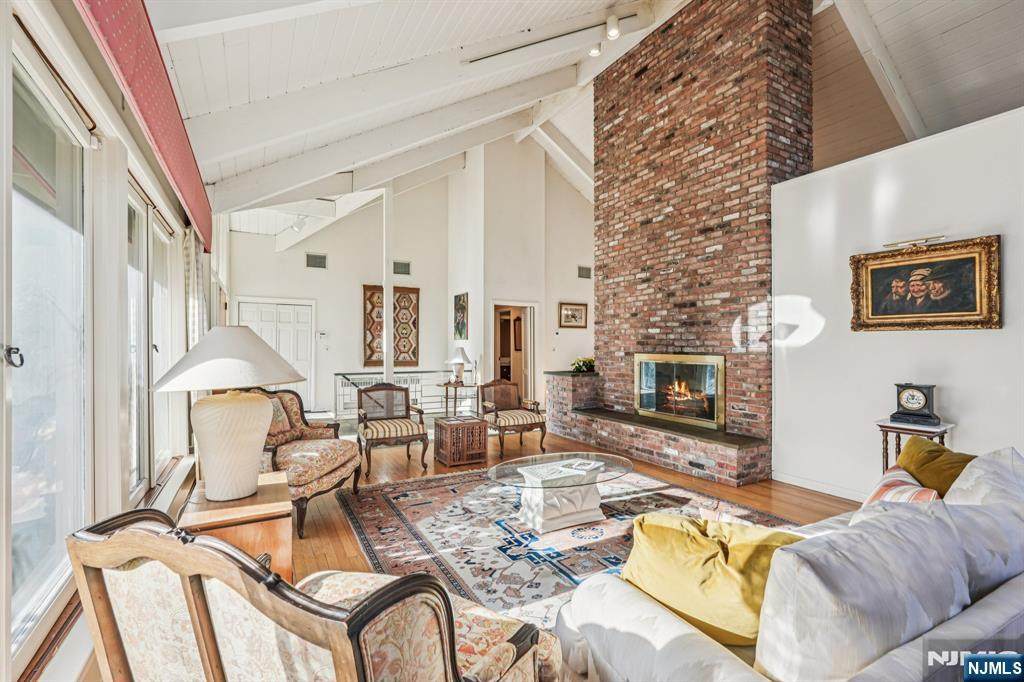 873 Olentangy Road - Photo 1