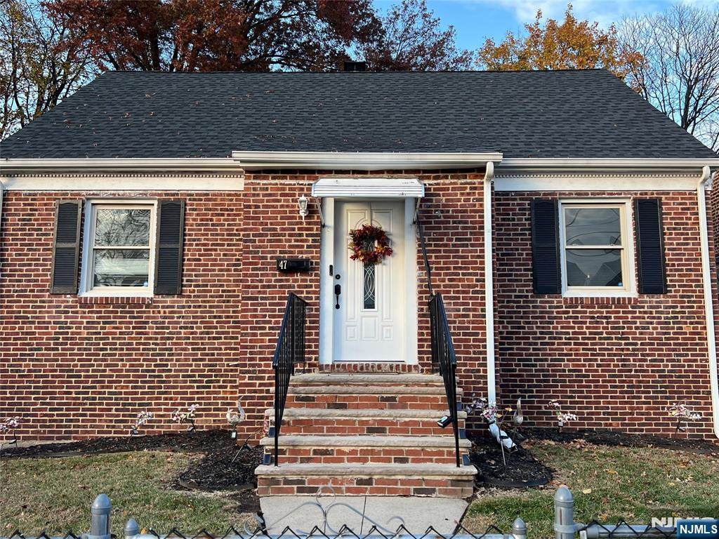 47 Dupont Place - Photo 1