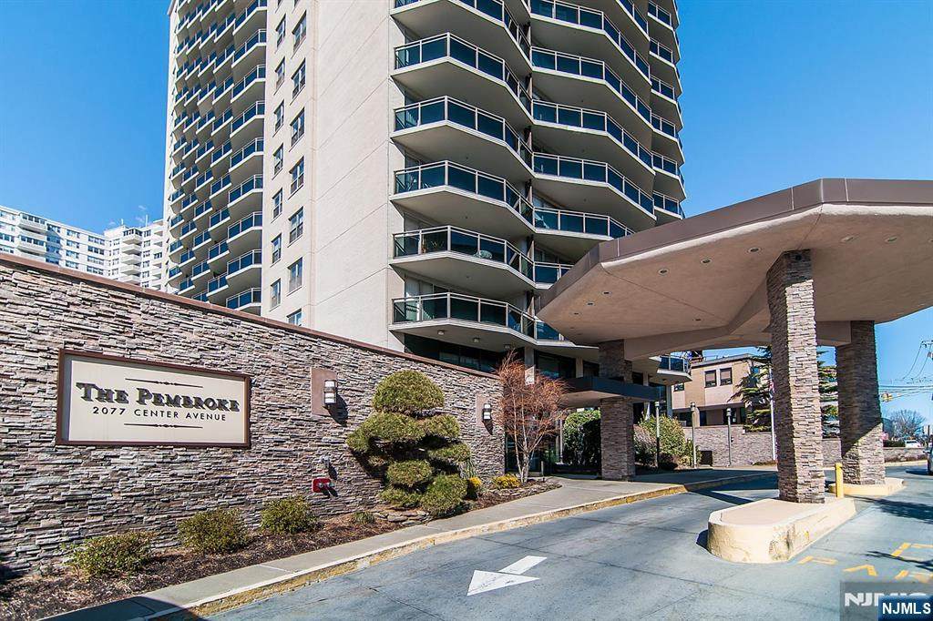 2077 Center Avenue - Photo 1