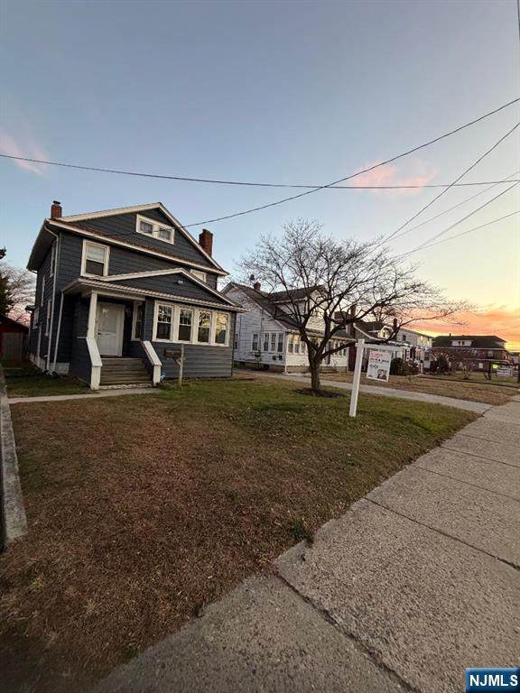140 Broadway - Photo 1