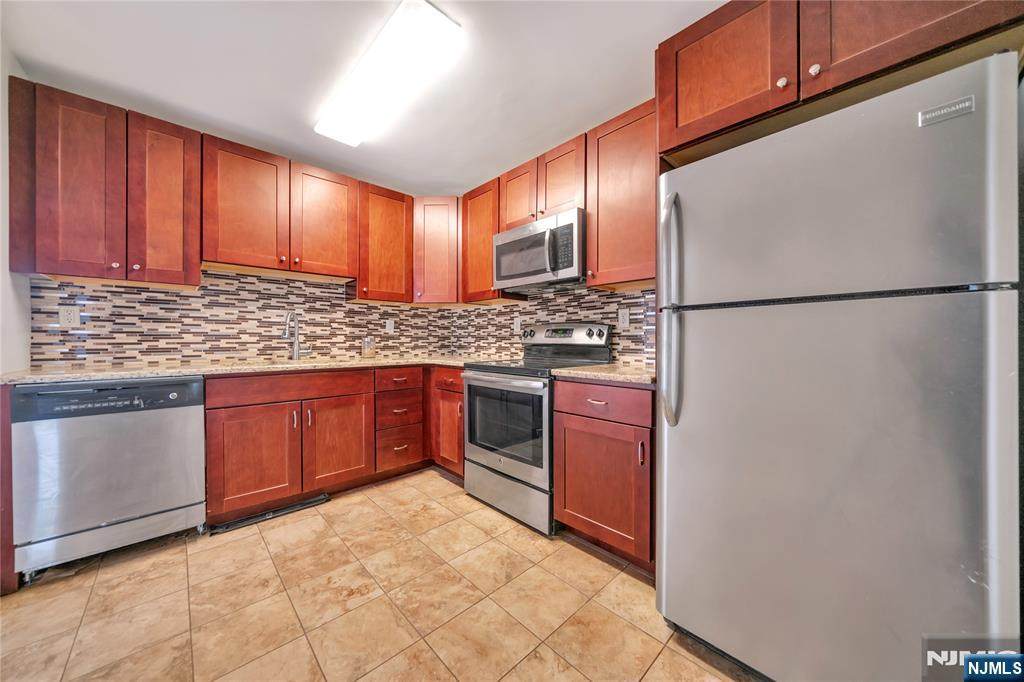 770 Anderson Avenue - Photo 1