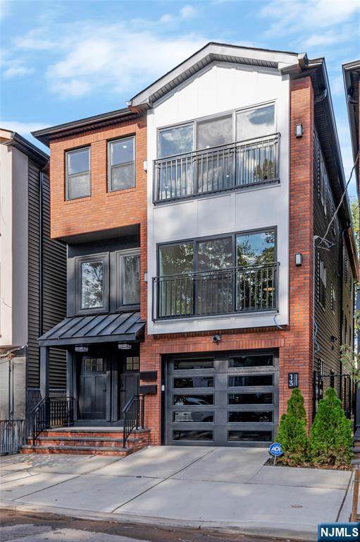 9 Voorhees - Photo 1