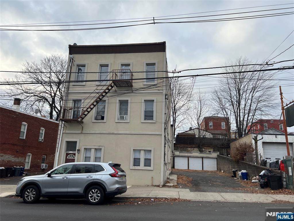 159 Westminster - Photo 1