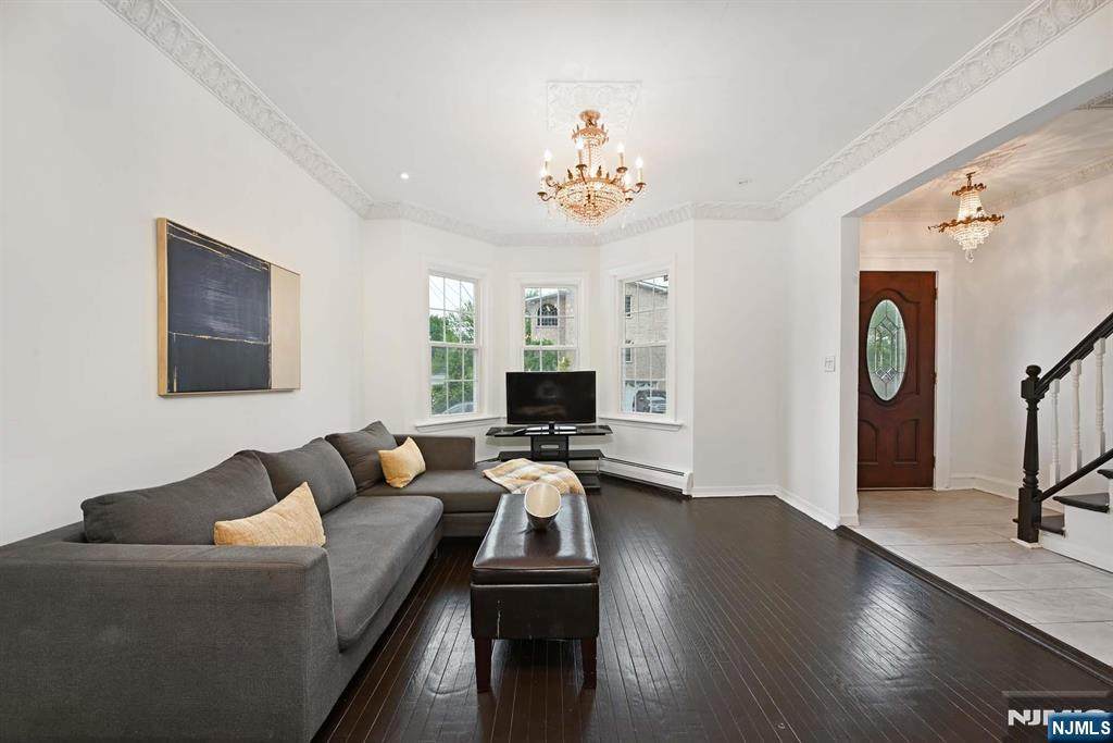 241 Grace Avenue - Photo 1