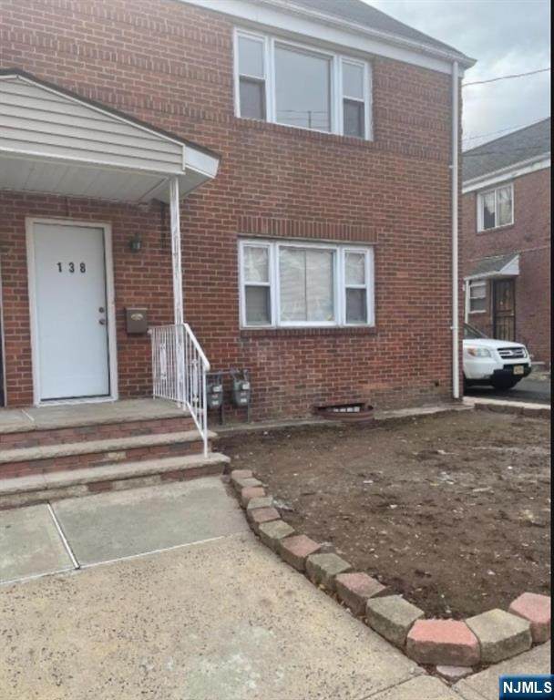138 Midland - Photo 1