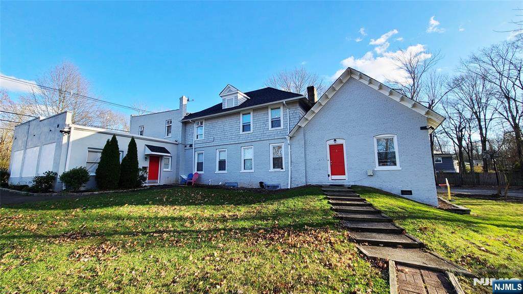 419 Plainfield - Photo 1