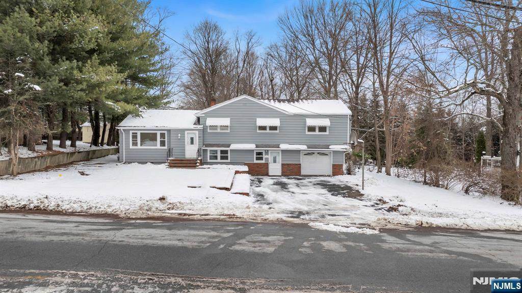 231 Hudson Avenue - Photo 1