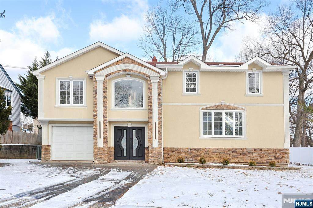 139 Waldwick Avenue - Photo 1