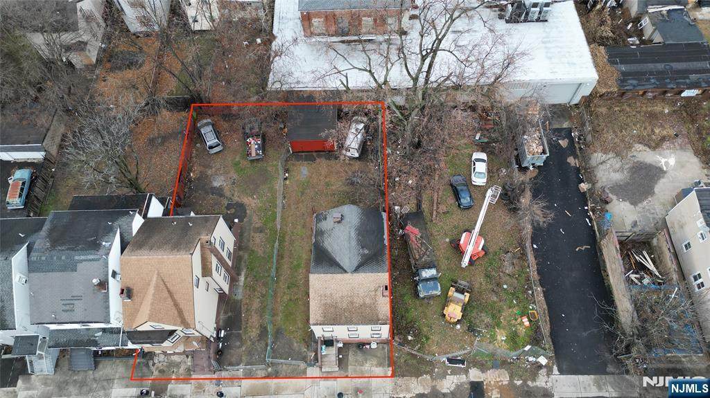 117-121 Holsman Street - Photo 1