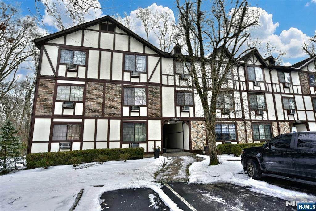 907 Thoreau Court - Photo 1