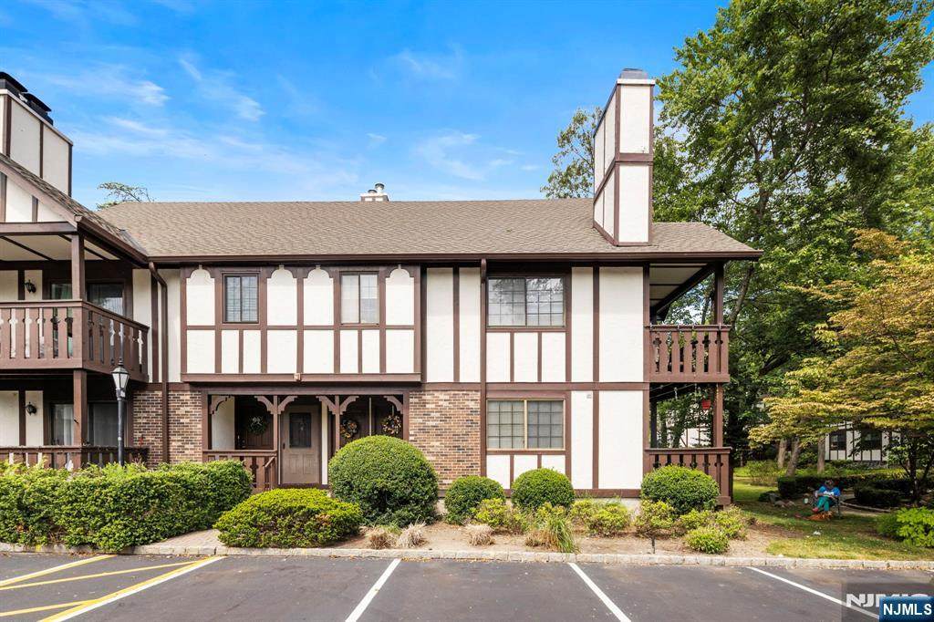 1612 Faulkner Court - Photo 1