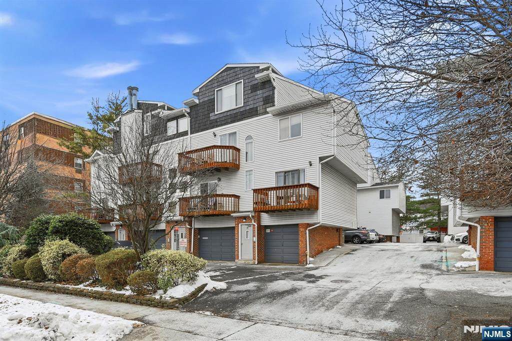 31 Fairmount Avenue - Photo 1