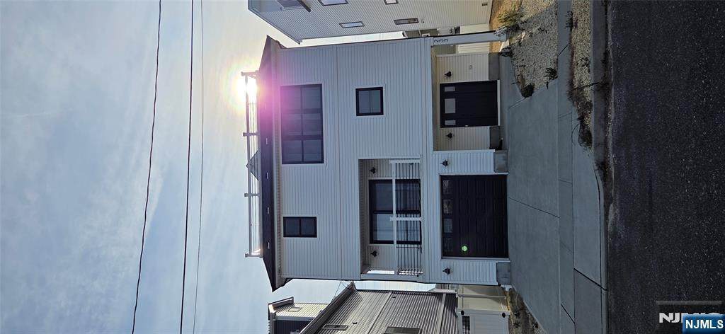 233 Dewey Drive - Photo 1