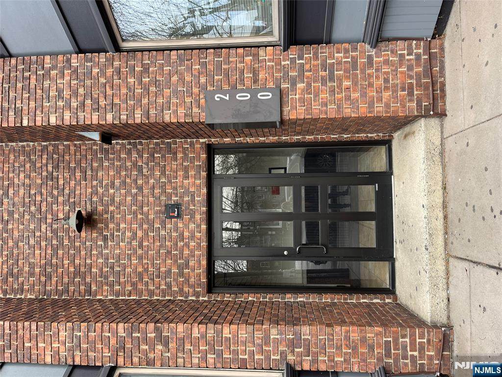 200 Christopher Columbus Drive - Photo 1