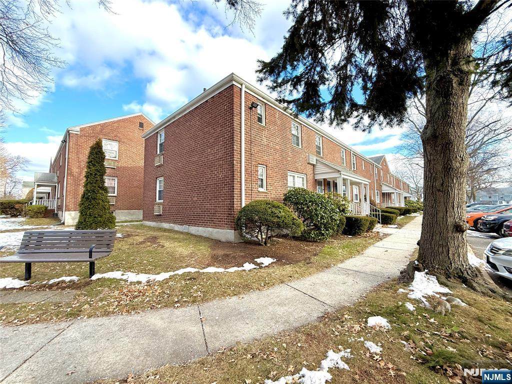 20 Clark Court - Photo 1