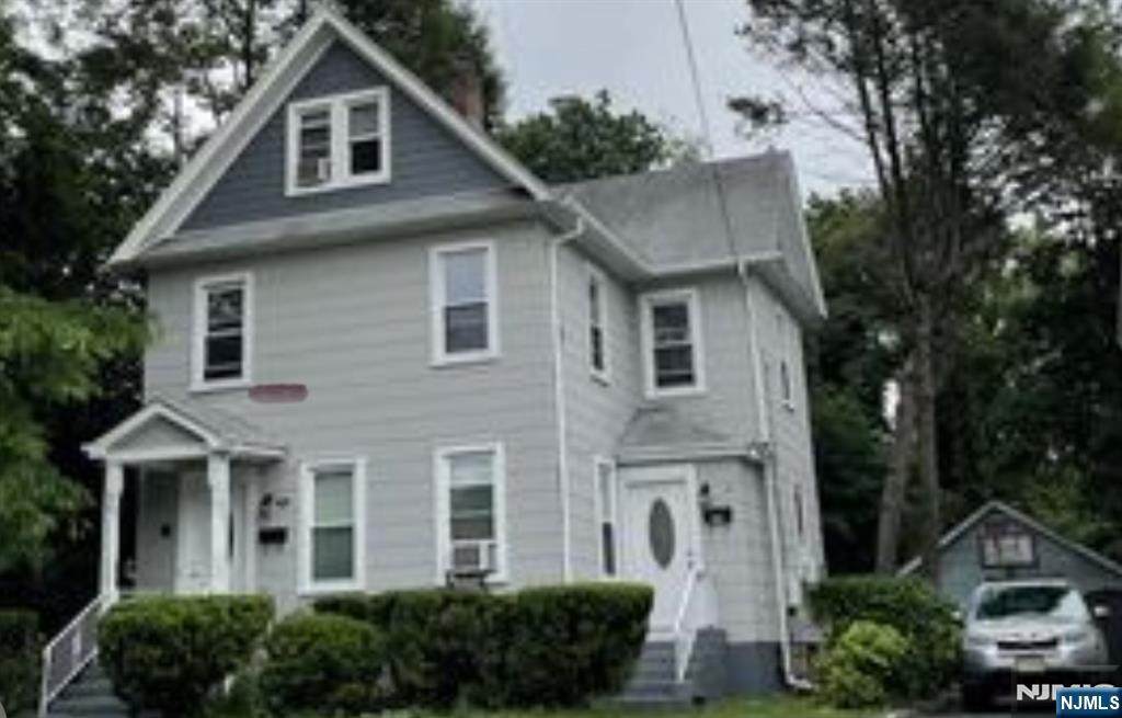 113 Kingsley - Photo 1