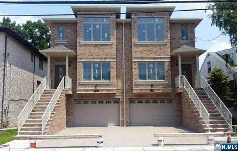 383 Washington - Photo 1