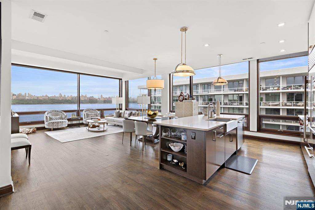 9 Somerset Lane - Photo 1